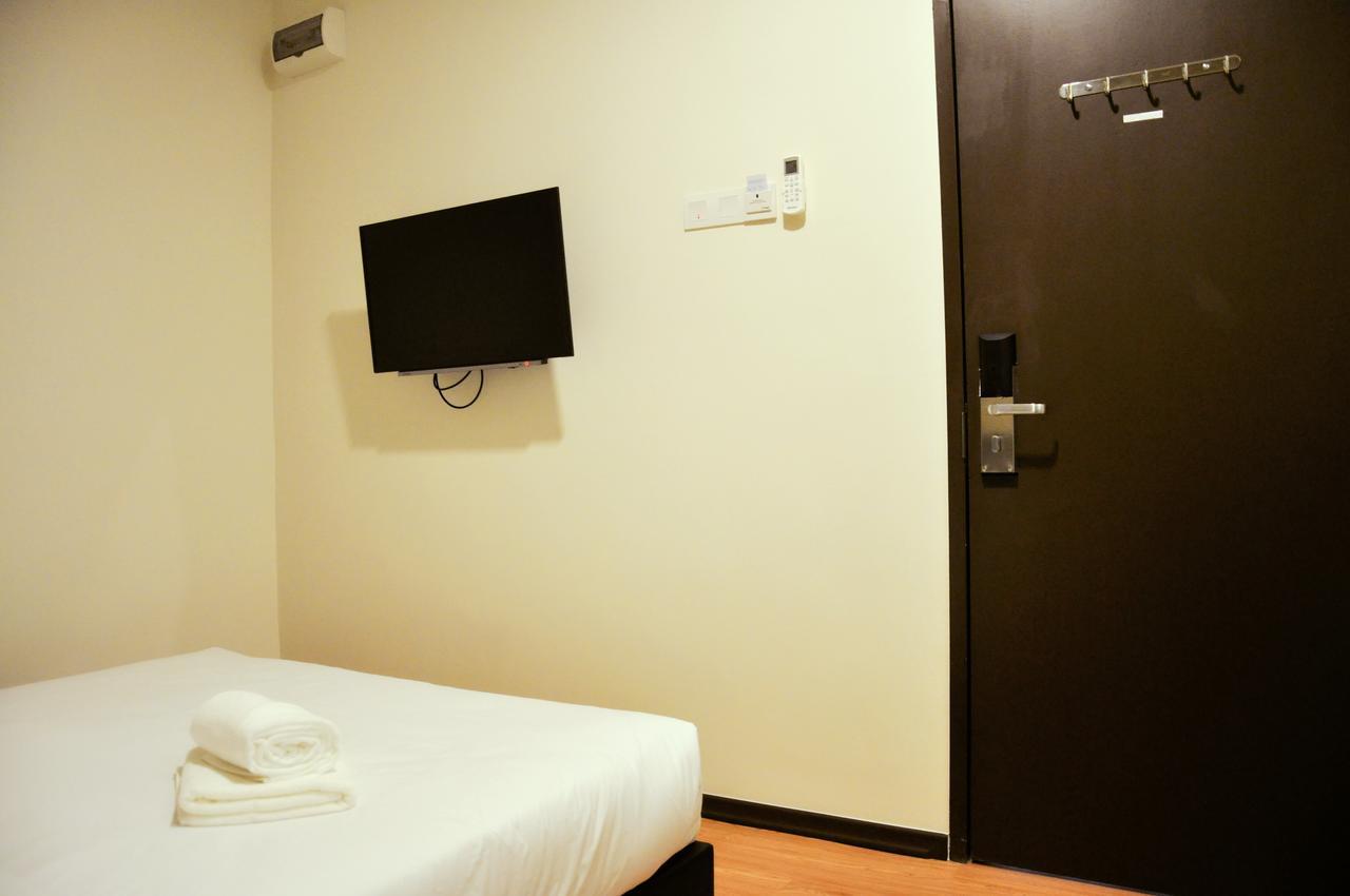 Gem Hotel Nusajaya  Ngoại thất bức ảnh