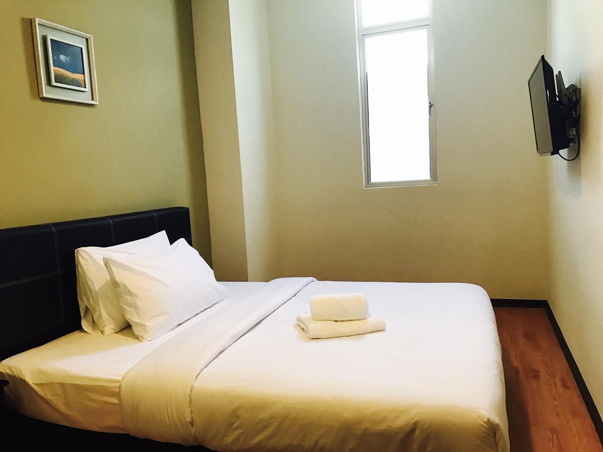 Gem Hotel Nusajaya  Ngoại thất bức ảnh