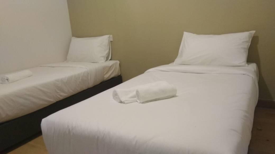 Gem Hotel Nusajaya  Ngoại thất bức ảnh
